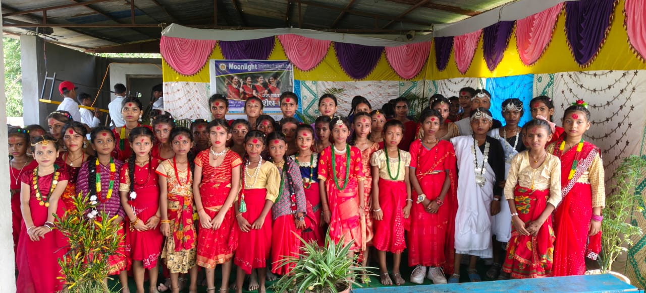 परम्परा र संस्कृतिको झल्को, मुनलाइट मा.वि. मा तीज पर्व उत्साहका साथ मनाइयो